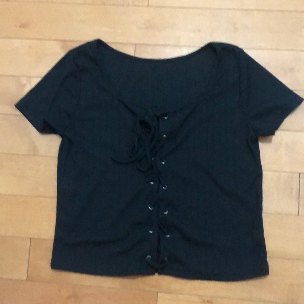 black T shirt